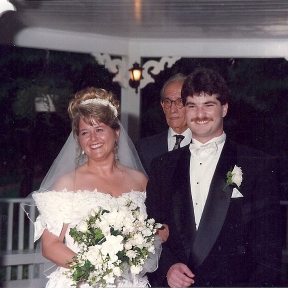 Meet your Posher, Leslie - Picture 2 of 13